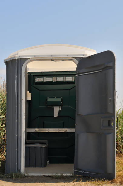 Portable Toilet Options We Offer in Smithville, OH